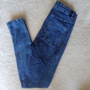 Divided Jeans
